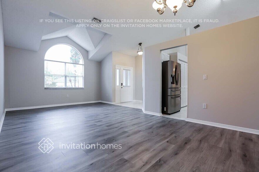 Building Photo - 5604 29th St Cir E