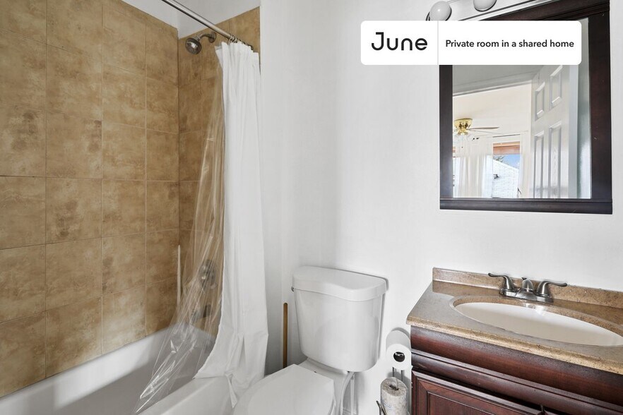 Building Photo - Room in Shared 5 bed/3 bath home in Brookland