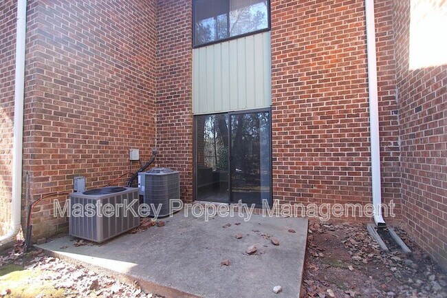 Building Photo - 1273 Teakwood Pl
