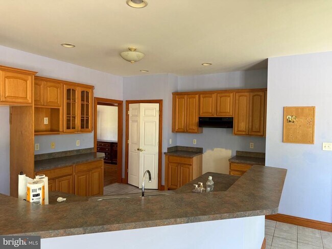 Building Photo - 39 N Friendship Ct
