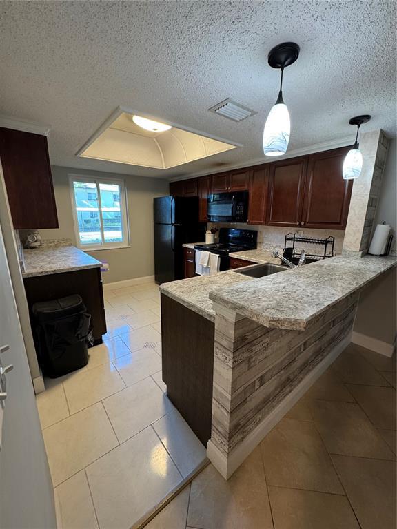 Building Photo - 109 Pine Ct