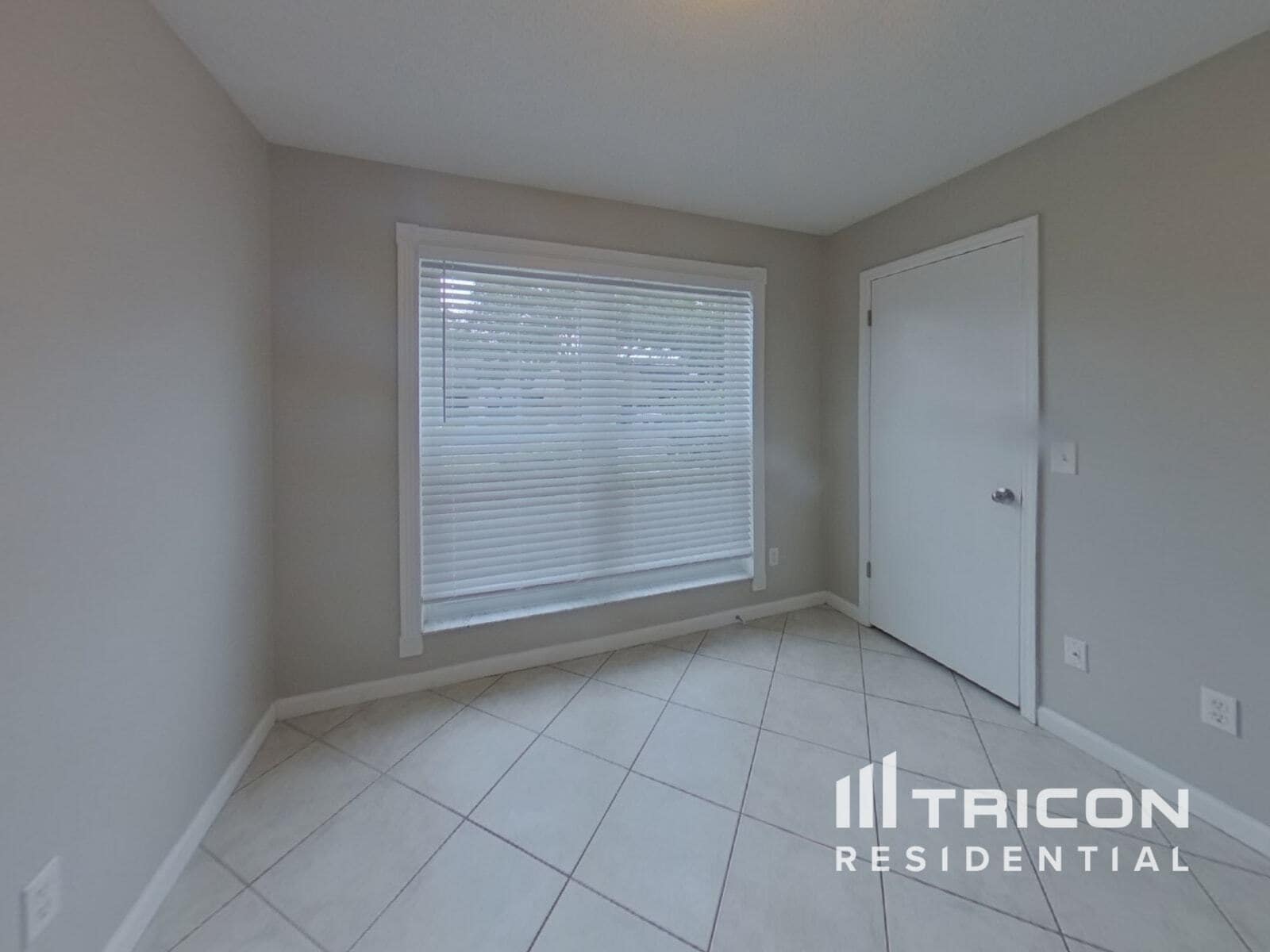 Building Photo - 577 Whittingham Pl
