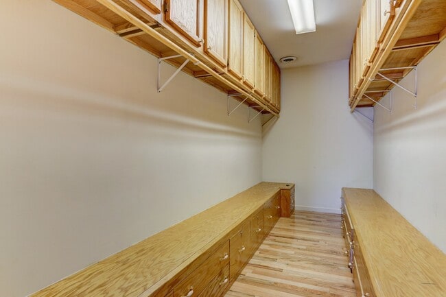 Building Photo - Farragut 37934 - 4 bedroom, 2.5 bath home ...