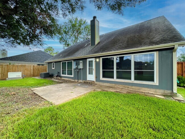 Building Photo - 2903 Auburn Dr