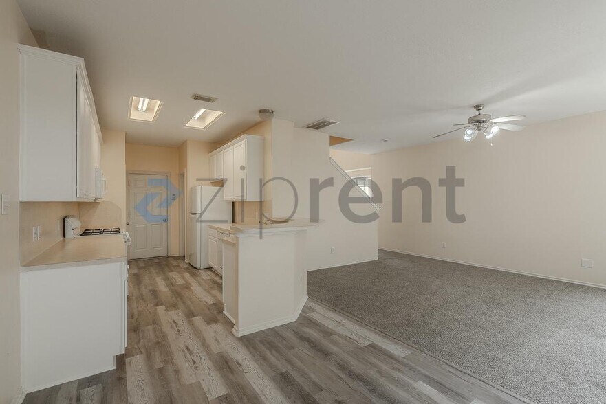 Building Photo - 12418 Narcissus View Trail