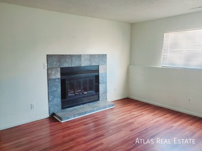 Building Photo - Great Space ~ W/D Hookups ~ 50” flat scree...