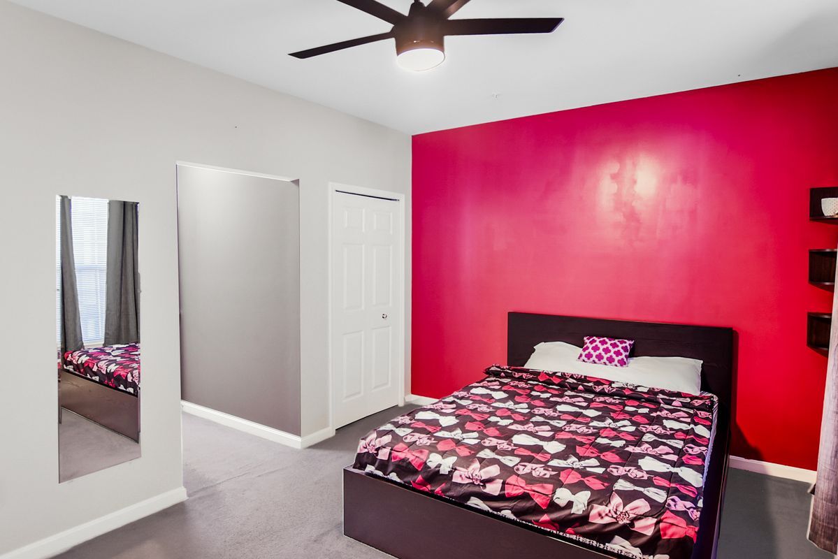 Building Photo - 5003 Hollington Dr