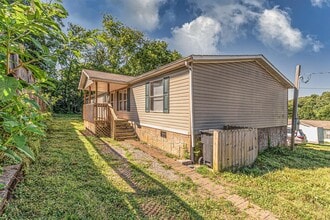 Building Photo - 714 Baldwin Ave SW