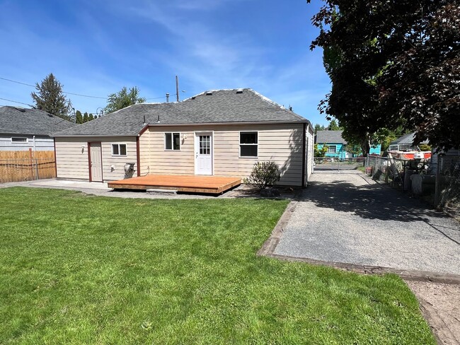 Building Photo - Wood Village Two Bedroom