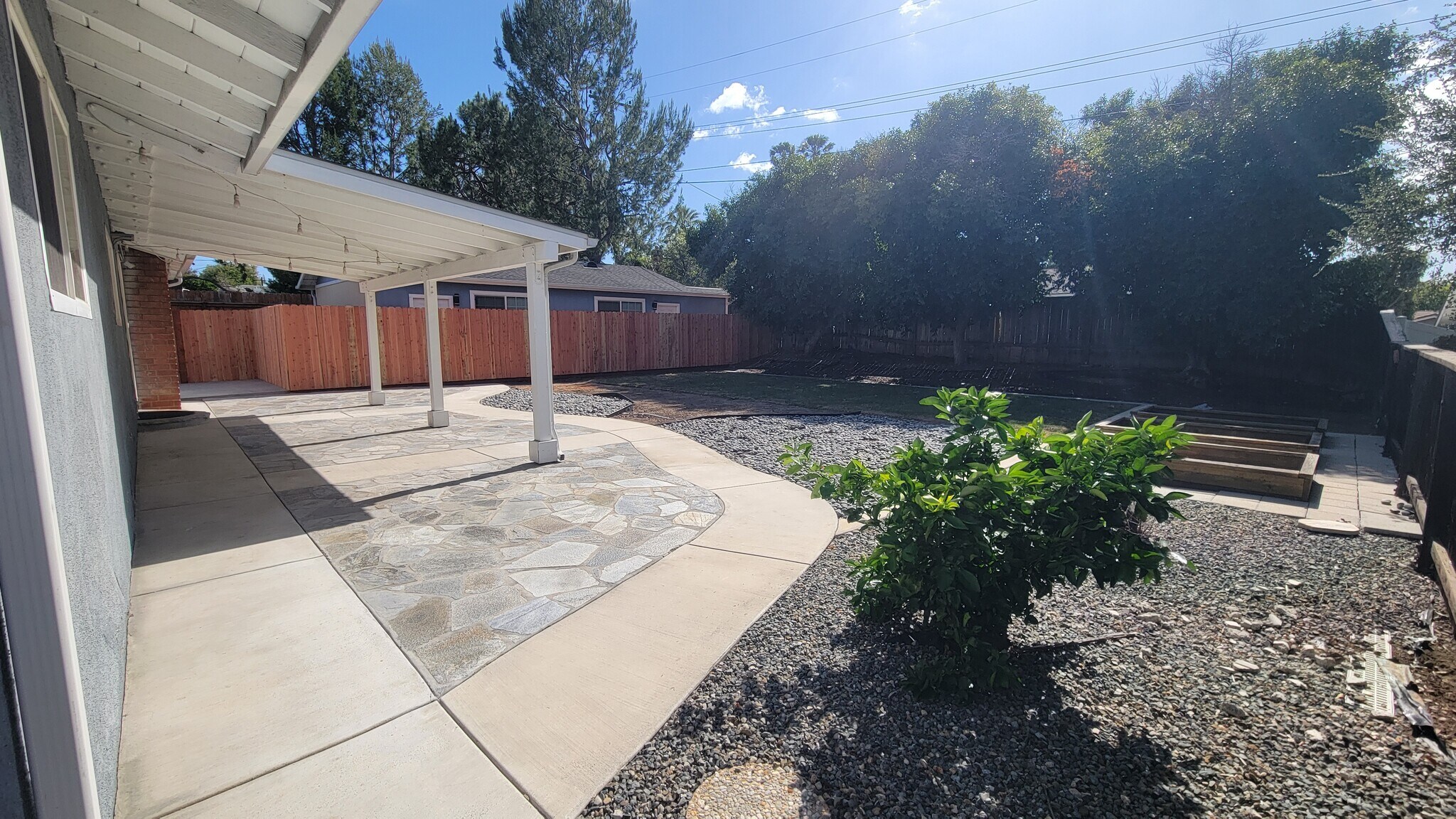 Building Photo - 3024 N Oceanview St