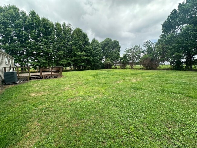 Building Photo - Inviting 3 Bedroom - 2 Bath Home with Lots...