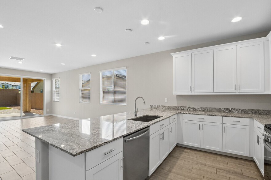 Building Photo - 3315 S Piedra Cir