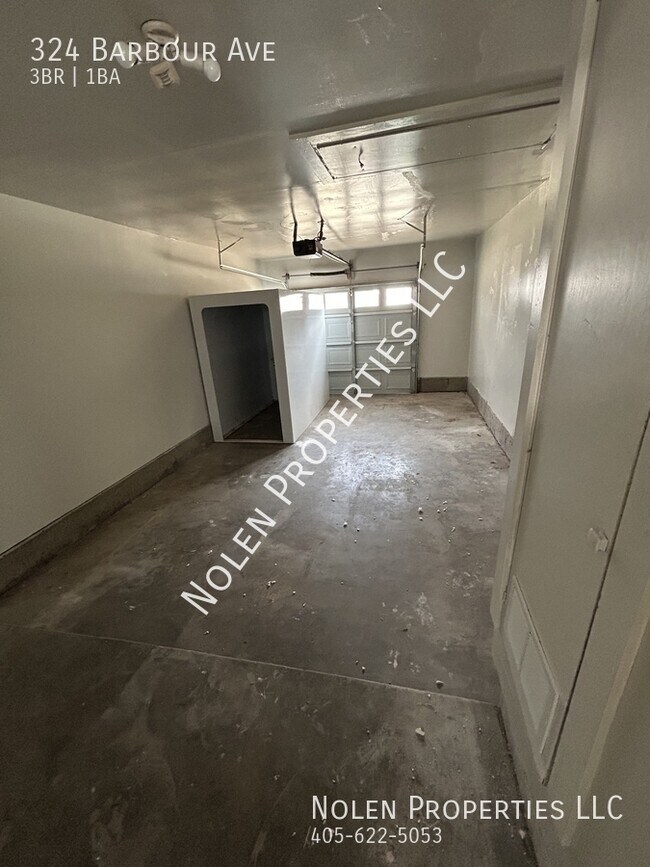 Building Photo - 324 Barbour Ave