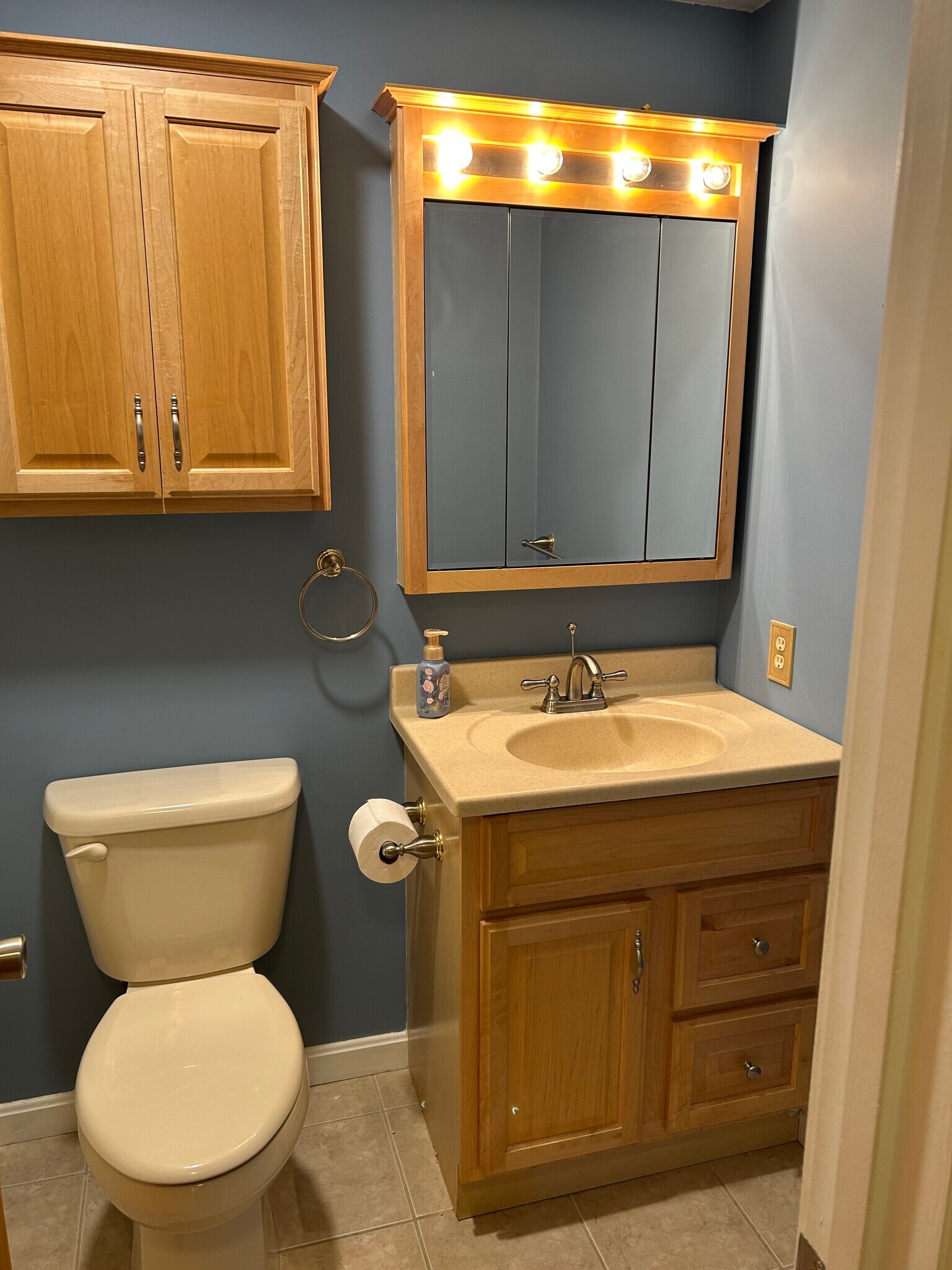 Building Photo - 189 Littleton Rd