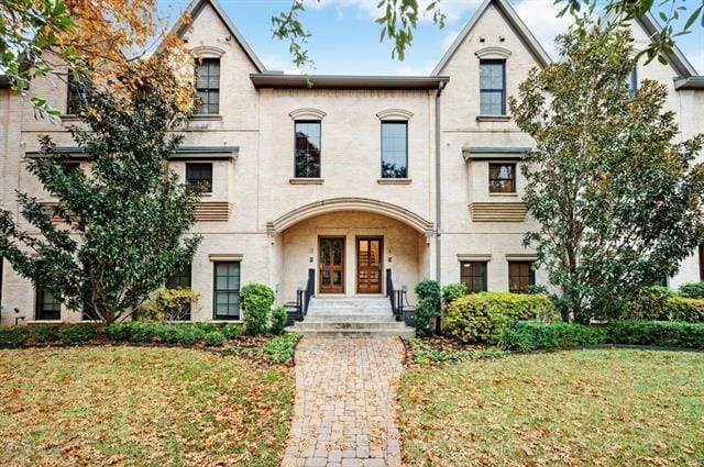 Building Photo - 4153 Hyer St