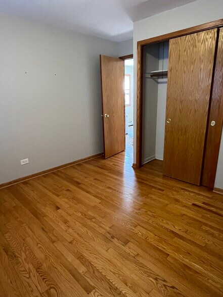Building Photo - 3848 N Kenneth Ave