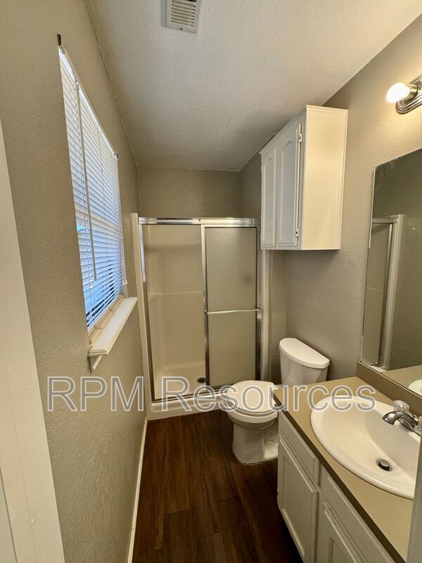 Building Photo - 8317 Woodhue Dr