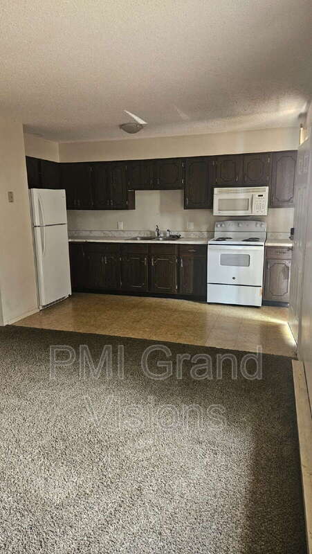 Building Photo - 1305 18th St