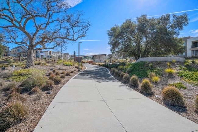Building Photo - 27233 W Red Willow Ct