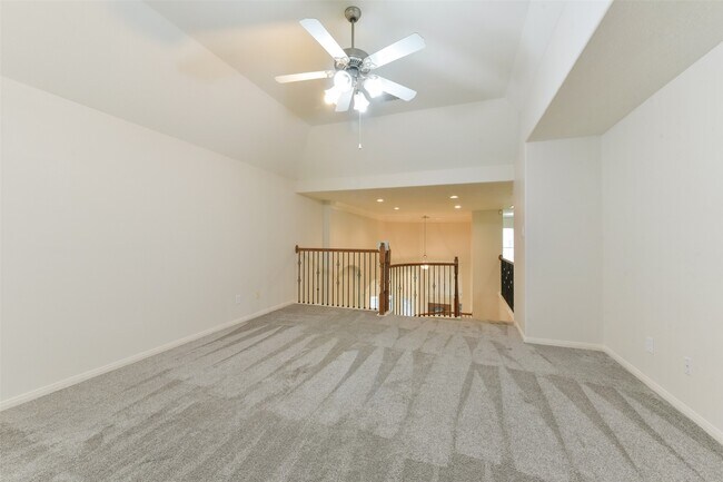 Building Photo - 18111 Blues Point Dr