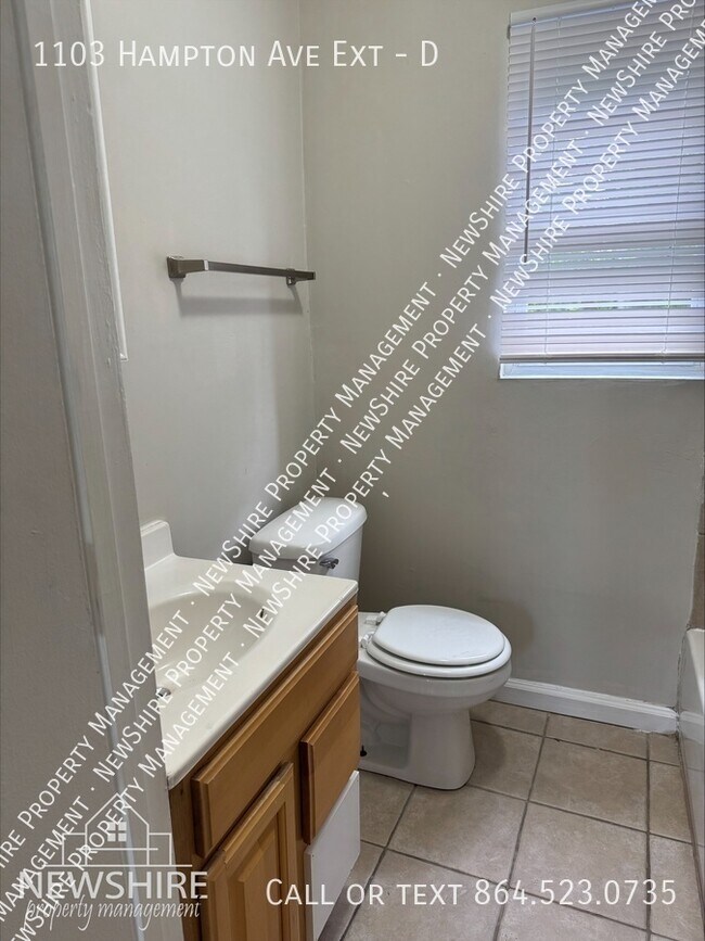 Building Photo - 1103 Hampton Ave Ext