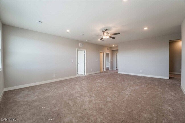 Building Photo - 410 Spring Dove Ave