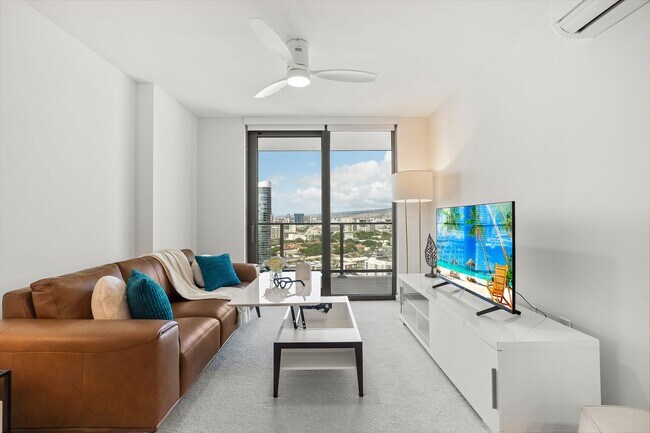 Building Photo - Fully furnished 1-bed, 1-bath, 1-parking a...