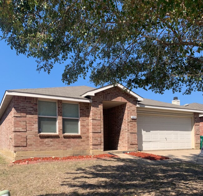 Primary Photo - 6212 Thoroughbred Trail