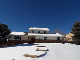 Building Photo - 2455 Stoneridge Dr