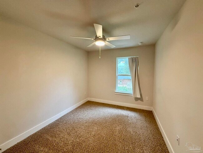 Building Photo - 1471 Iroquois Ct
