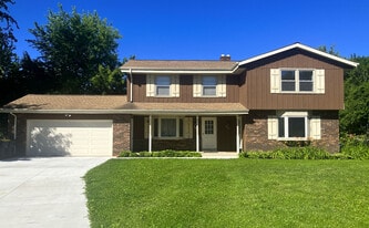 Building Photo - 2711 Albany Ct