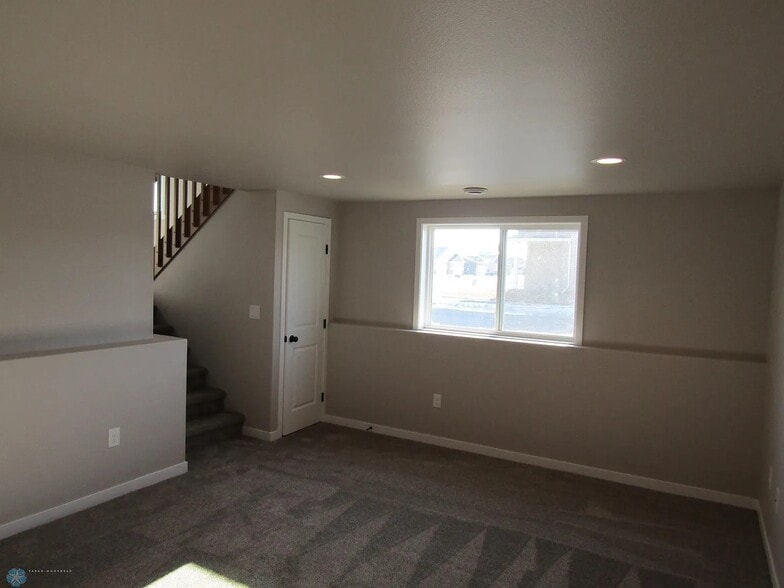 Building Photo - 4473 19th St S