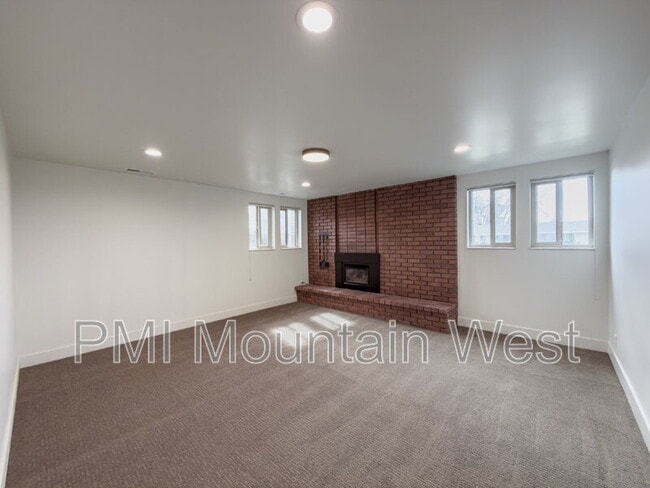 Building Photo - 345 S 850 E