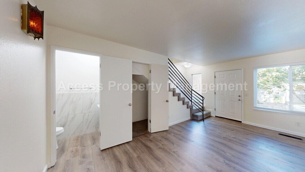 Building Photo - 229 Starr Ave