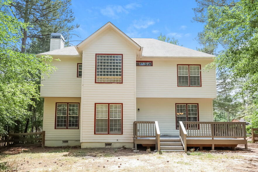 Building Photo - 3073 Essex Dr