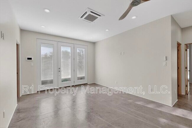 Building Photo - 705 Alcalde Pl SW