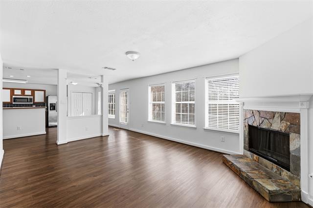 Building Photo - 1124 Breezewood Dr