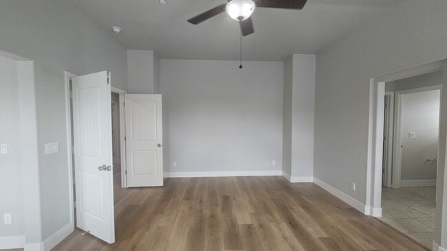 Building Photo - 3157 Rogue River Dr