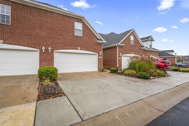 Building Photo - 16355 Meadowlands Ln