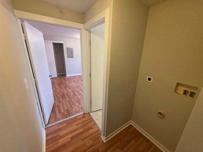 Building Photo - 7038 Forrest Ave