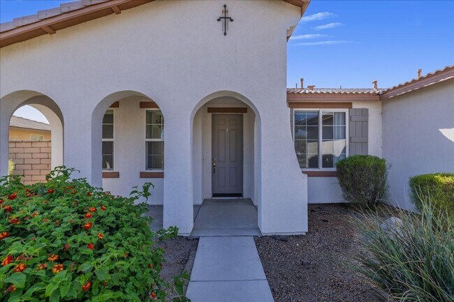 Building Photo - 4 Bed / 2.5 Bath Home at Talavera!