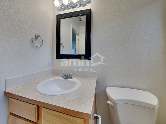 Building Photo - 6651 S Acacia Ave