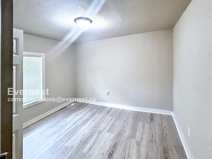 Building Photo - 317 5th Way