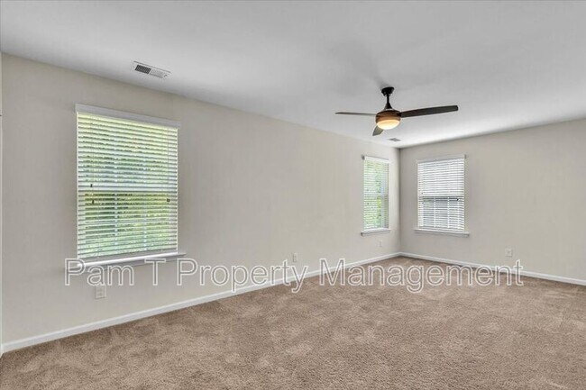 Building Photo - 356 Casey Dr