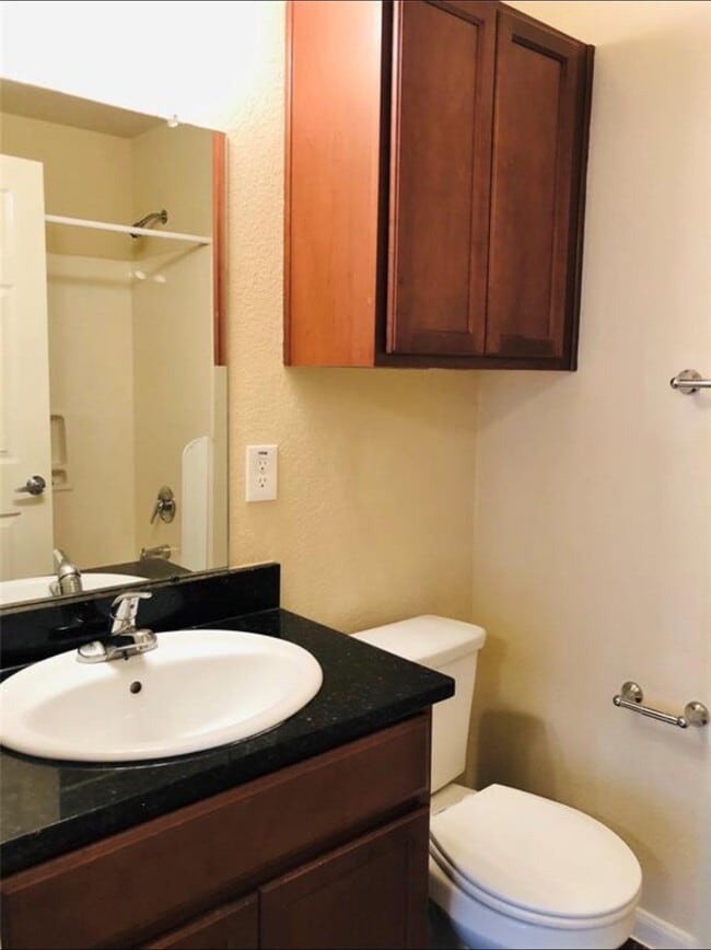 Building Photo - 2508 S Houston Ave