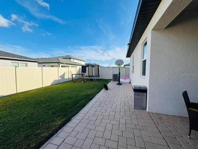 Building Photo - 4913 Rain Shadow Dr