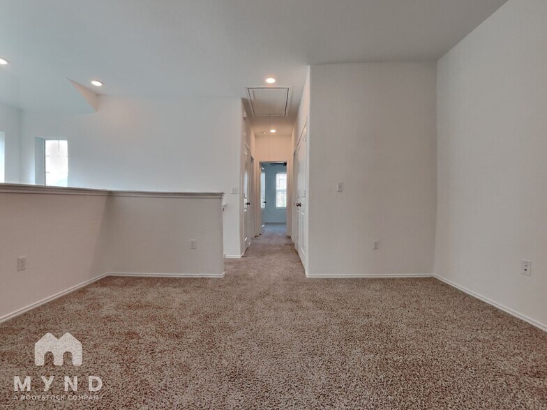 Building Photo - 7125 Spotted Leaf Wy