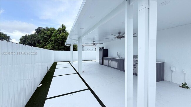 Building Photo - 20726 SW 105th Ave
