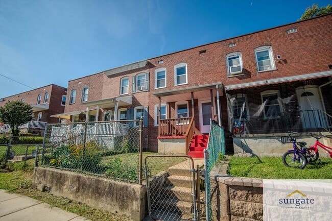 Building Photo - 5318 Patrick Henry Dr