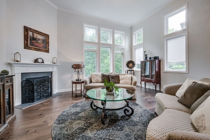 Building Photo - 320 Old Hickory Blvd